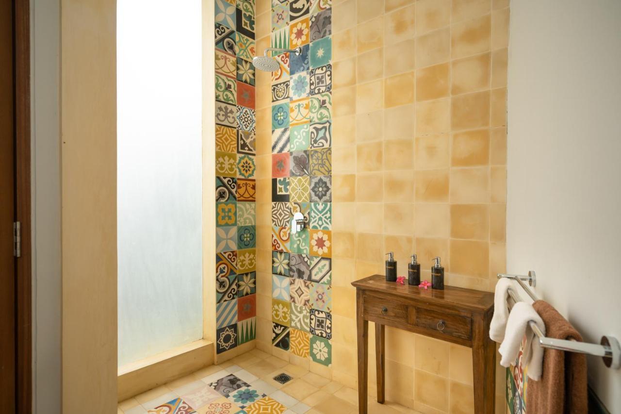 One-Bedroom Shared Pool