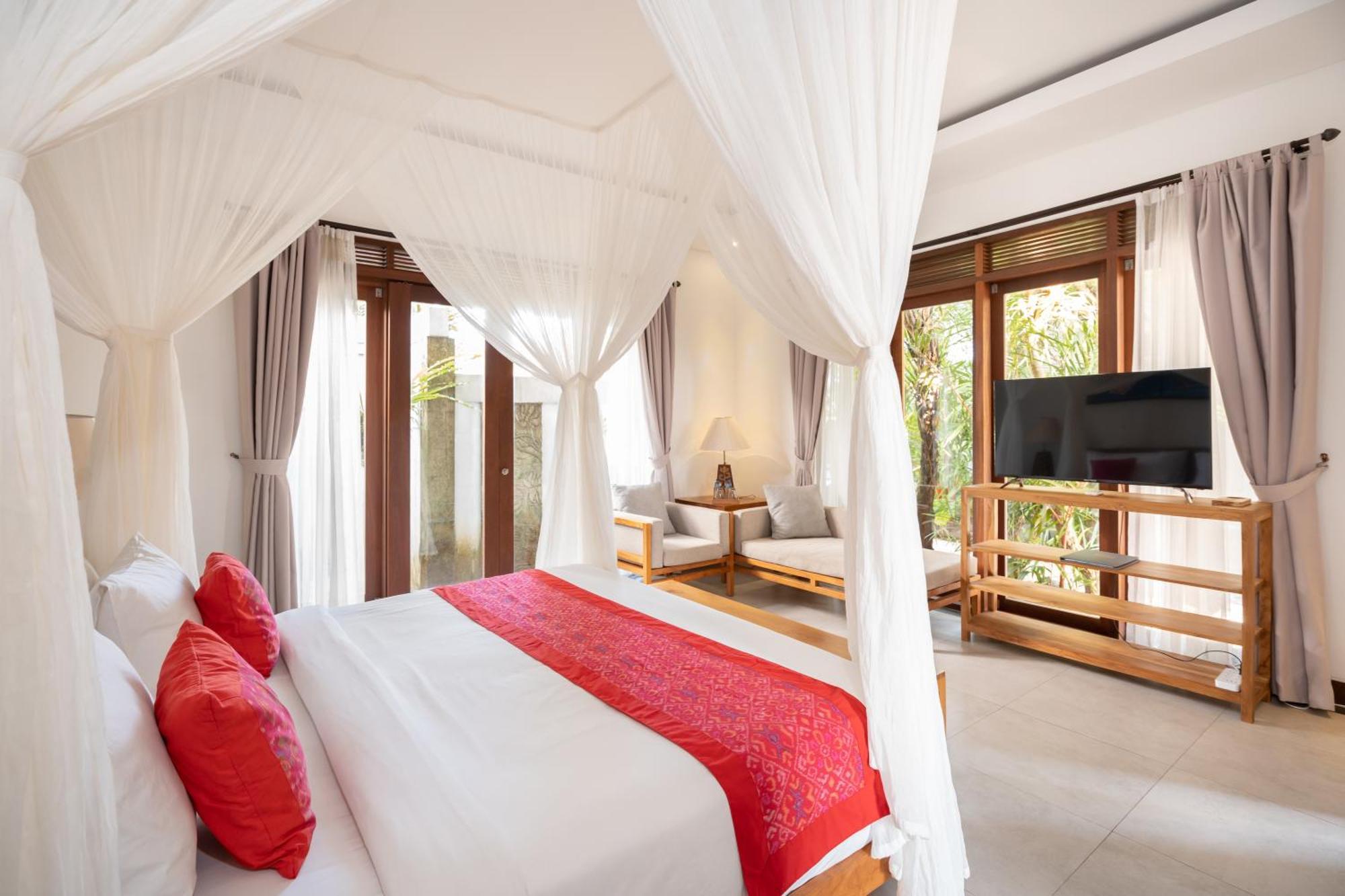 One-Bedroom Shared Pool